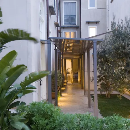 Hotel Ucciardhome