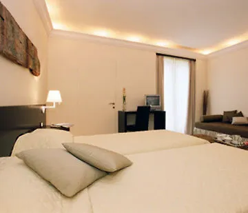 Ucciardhome Отель