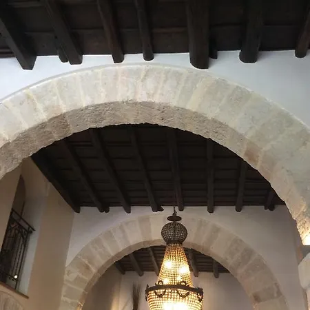 Отель Ucciardhome 4*