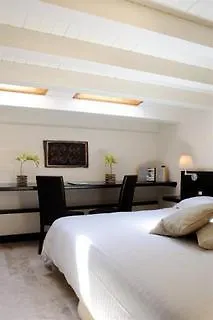 Ucciardhome מלון 4*