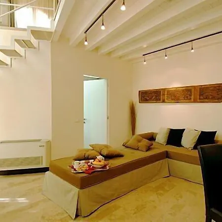 Hotel Ucciardhome