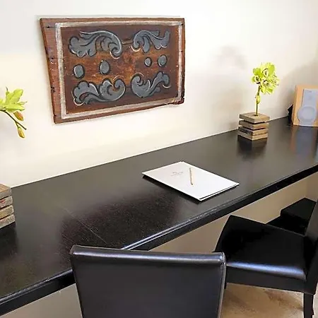 Ucciardhome מלון 4*
