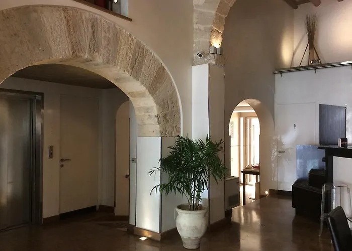 Ucciardhome Hotel 4*