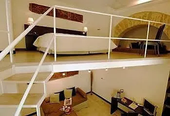 Hotel Ucciardhome