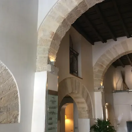 Ucciardhome 4*