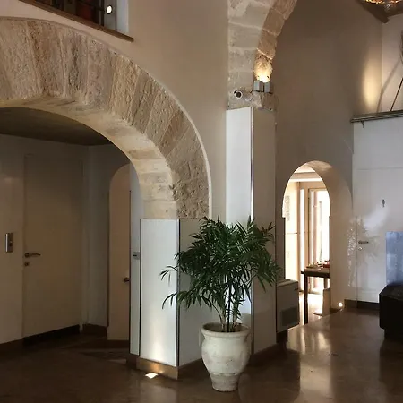 Ucciardhome Hotel 4*